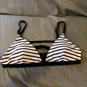 NWOT! Xhilaration black and white swim top XL